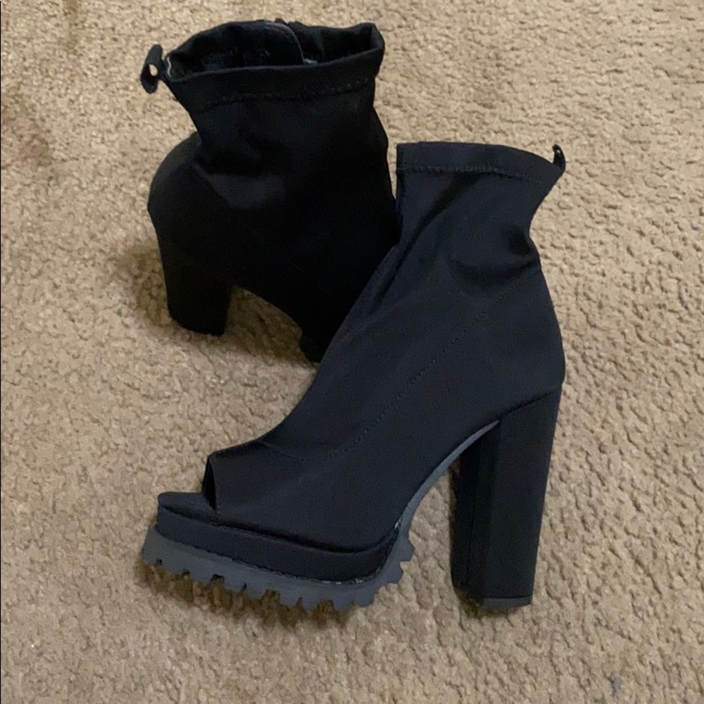 Ebony Bootie Black!
